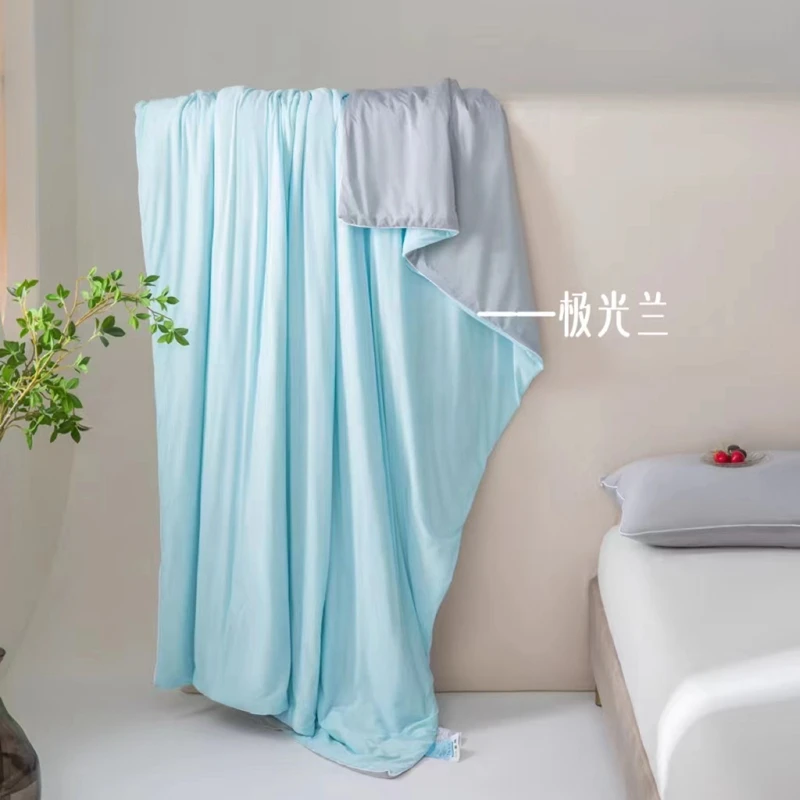 High Quality Cooling Blankets Smooth Silky Air Condition Comforter Lightweight Summer Quilt with Double Side Cooling Fabric