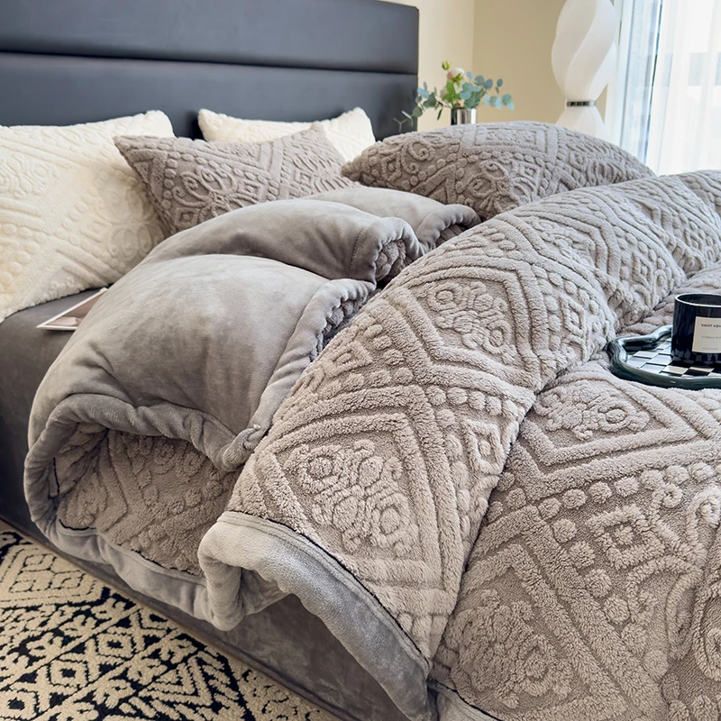 Solid Color Milk Velvet 4pcs Bedding Set with Quilt Cover Bed Sheet Pillowcase Luxury Thick Warm Duvet Cover Set Soft Bed Sets