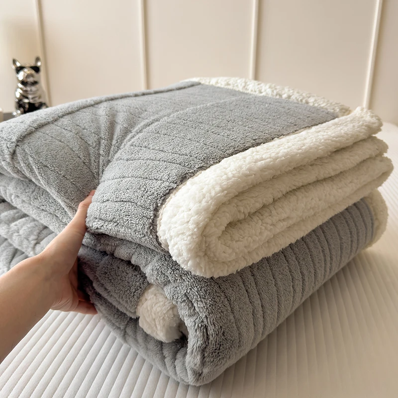 Faux Fur Ripple Winter Warm Blankets for Bed Living Room Three Layer Thickened Sherpa Fleece Blanket Quilt Soft Warmth Quilts